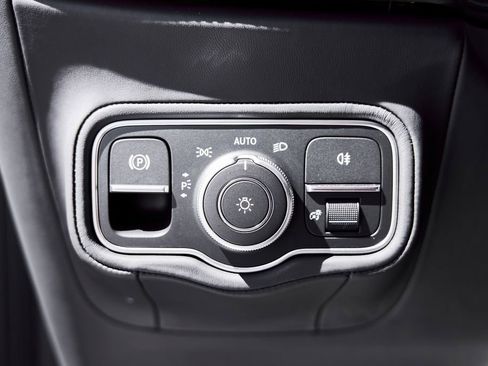 Used 2025 Mercedes-Benz G 63 AMG 4MATIC image 55