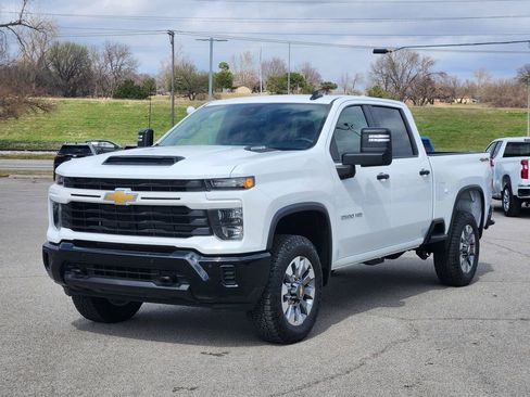 New 2026 Chevrolet Silverado 2500 Custom w/ Custom Value Package image 3