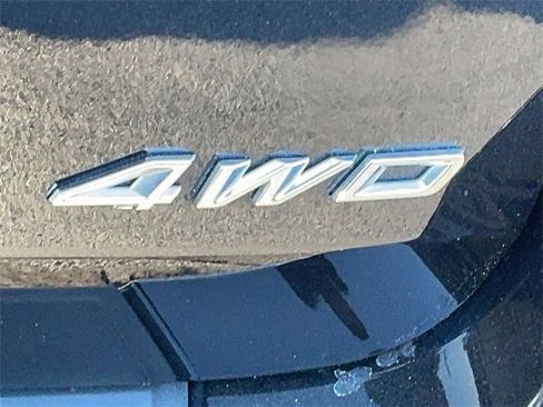 Used 2022 Ford Explorer XLT w/ Equipment Group 202A image 11