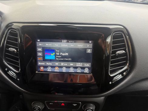 Used 2020 Jeep Compass Latitude image 18