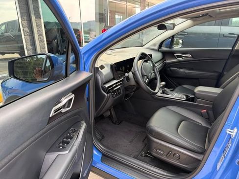 Used 2026 Kia Sportage EX w/ EX Panorama Roof Package FWD image 14