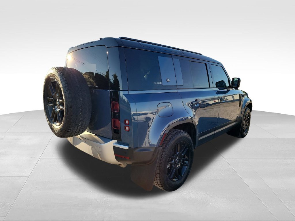 Used 2024 Land Rover Defender 110 S AWD/4WD image 7