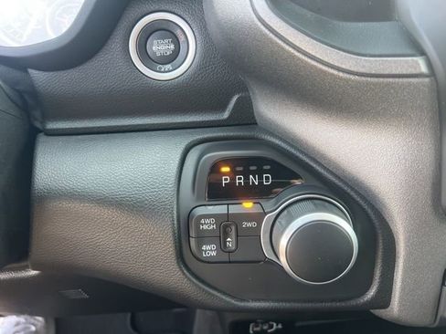 Used 2024 RAM 2500 Tradesman w/ Chrome Appearance Group image 16