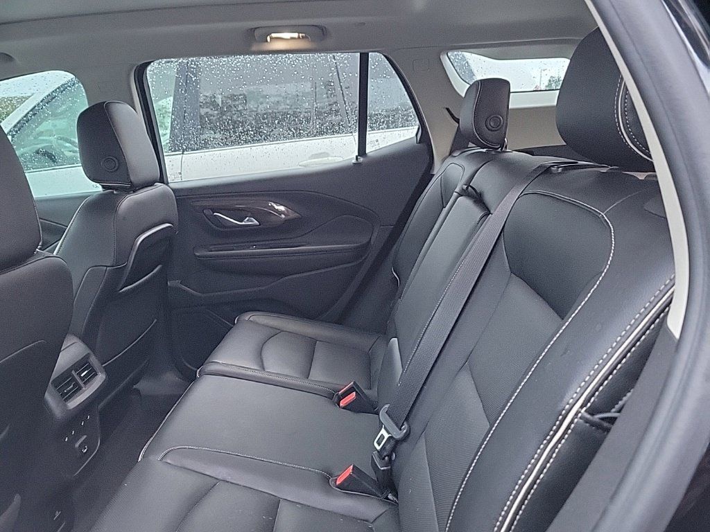 Used 2020 GMC Terrain Denali w/ Denali Premium Package AWD/4WD image 11