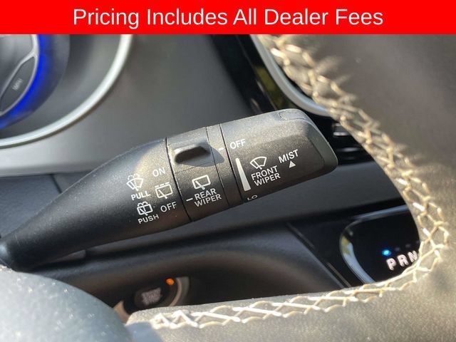 Used 2025 Chrysler Pacifica Select FWD image 30