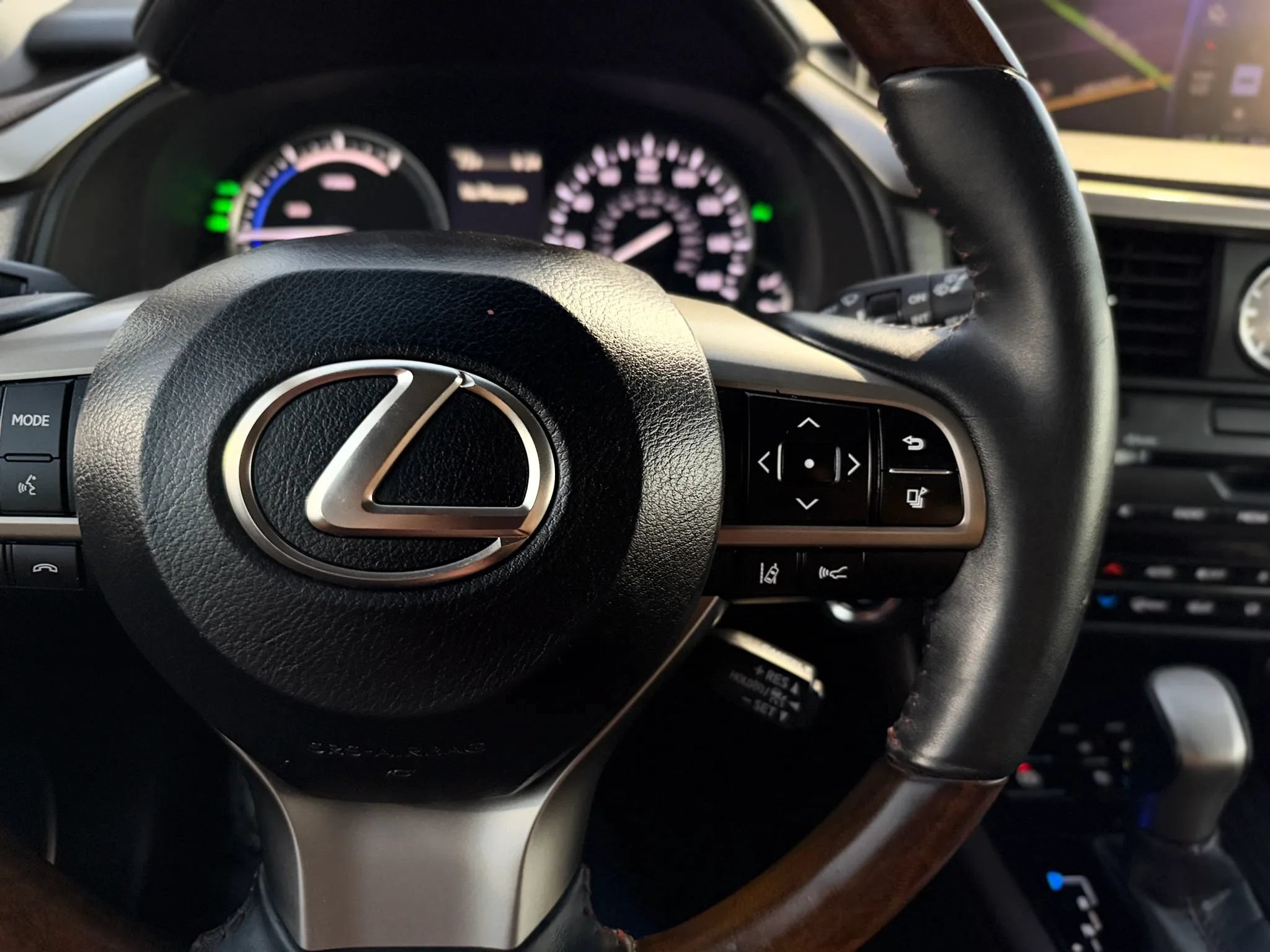 Used 2016 Lexus RX 450h AWD w/ Cold Weather Package image 28