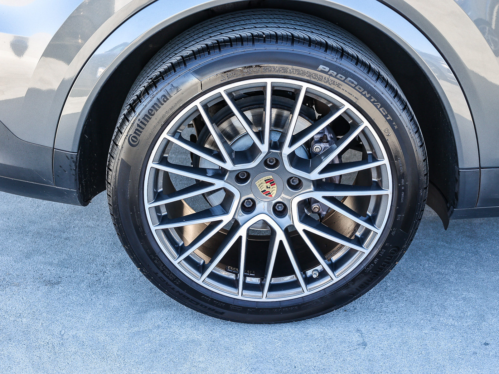 Used 2021 Porsche Cayenne Coupe AWD/4WD image 8