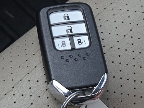 Used 2016 Honda Accord Touring image 32