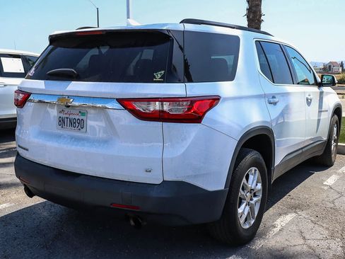 Used 2020 Chevrolet Traverse LT FWD image 6