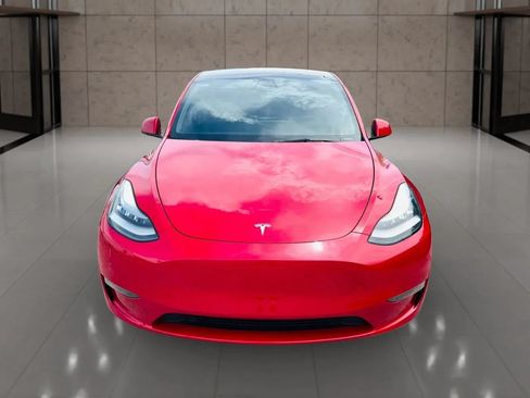 Used 2021 Tesla Model Y Long Range AWD/4WD image 8