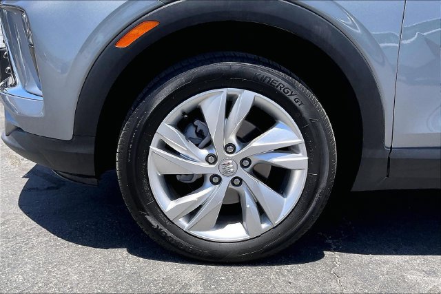 Used 2025 Buick Encore GX Preferred AWD/4WD image 8