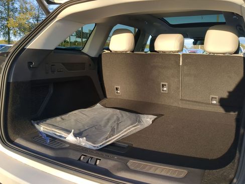 New 2026 Lincoln Nautilus Premier w/ Equipment Group 102A image 23