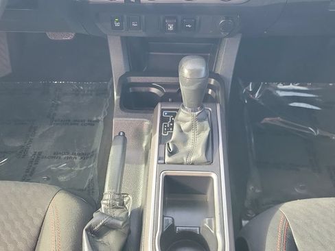 Used 2023 Toyota Tacoma SR5 w/ Technology Package AWD/4WD image 15