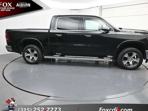 Used 2022 RAM 1500 Laramie AWD/4WD image 18