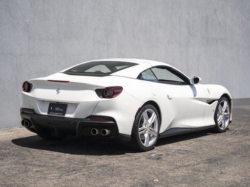 Used 2023 Ferrari Portofino M RWD image 10