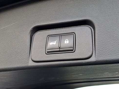 Used 2021 Nissan Rogue SV w/ Premium Package FWD image 31