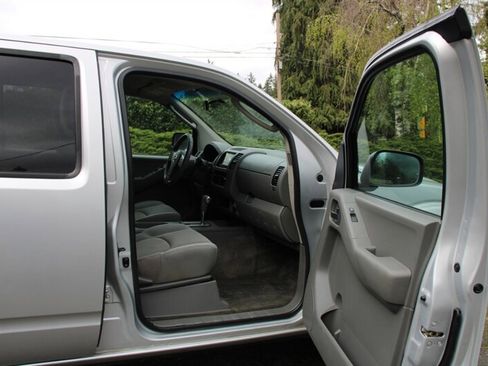 Used 2005 Nissan Frontier SE w/ (P01) Power Pkg image 14