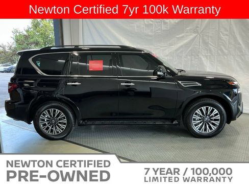Used 2023 Nissan Armada SL w/ Midnight Edition Package AWD/4WD image 4