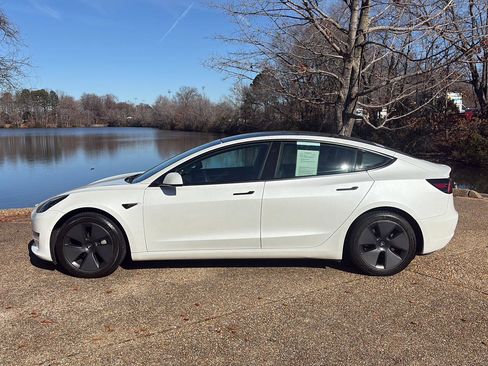 Used 2022 Tesla Model 3 Long Range image 10