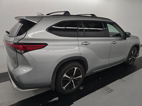 Used 2022 Toyota Highlander XSE image 4