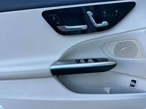 Used 2025 Mercedes-Benz C 300 4MATIC Sedan image 13