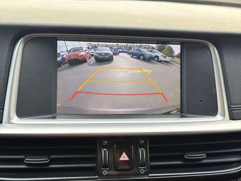 Used 2019 Kia Optima S w/ S Panoramic Sunroof Package image 26