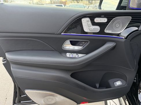 Used 2023 Mercedes-Benz Maybach GLS 600 4MATIC image 14