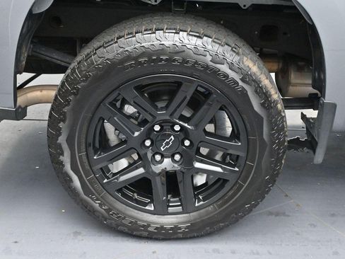 Used 2025 Chevrolet Silverado 1500 Custom w/ Turbomax Blackout Package AWD/4WD image 31