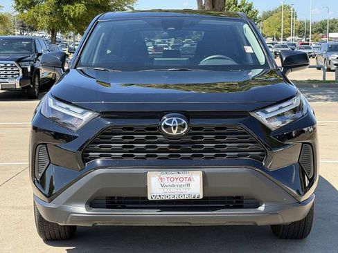 Used 2025 Toyota RAV4 LE FWD image 7