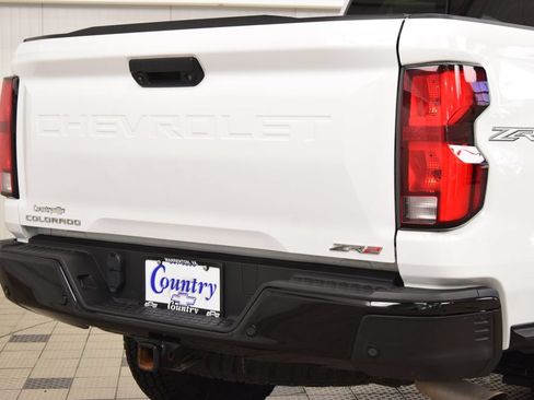 Used 2024 Chevrolet Colorado ZR2 w/ ZR2 Convenience Package III AWD/4WD image 23