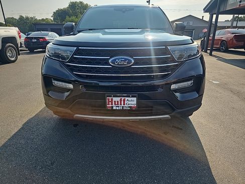 Used 2020 Ford Explorer XLT w/ Equipment Group 202A AWD/4WD image 8