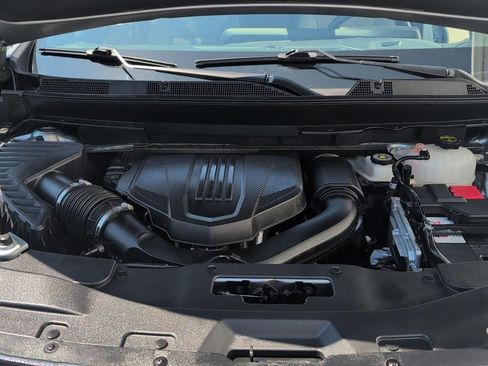 Certified 2025 Chevrolet Traverse LT AWD/4WD image 7