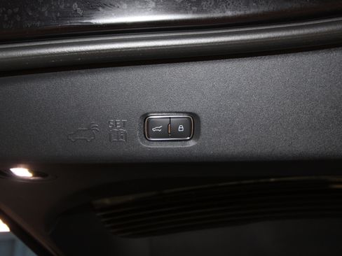 New 2026 Lincoln Navigator Reserve AWD/4WD image 36