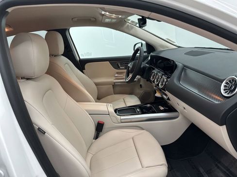 New 2025 Mercedes-Benz GLA 250 image 28