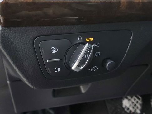 Used 2020 Audi Q5 2.0T Premium w/ Convenience Package image 14