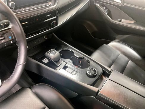 Certified 2023 Nissan Rogue SV w/ SV Premium Package image 20