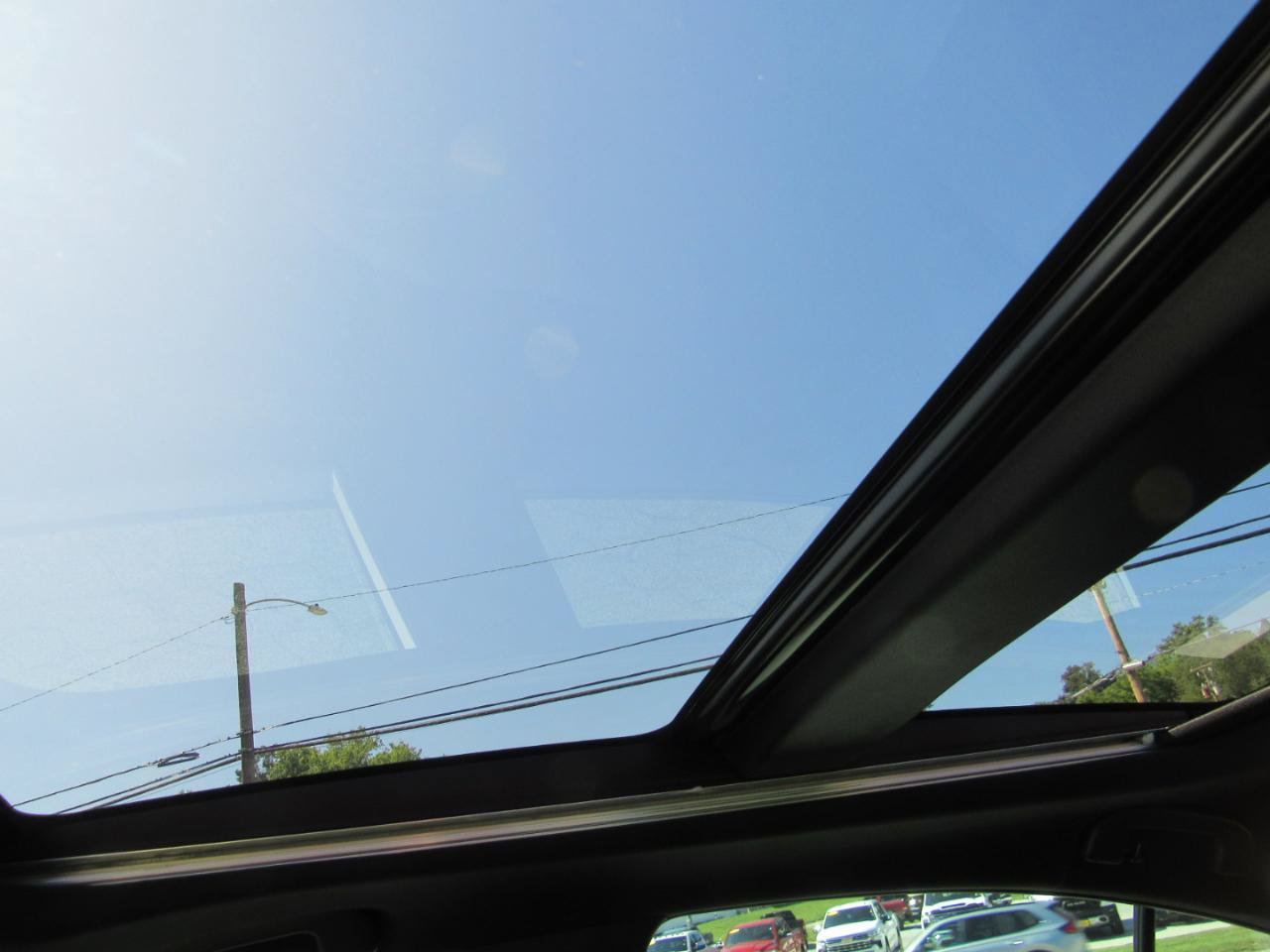 Used 2025 Toyota Camry XSE FWD image 31