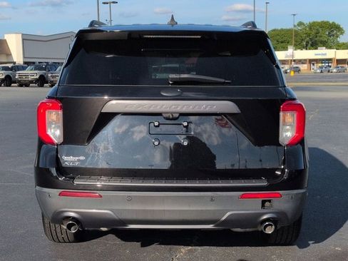 Certified 2021 Ford Explorer XLT w/ Equipment Group 202A RWD image 5