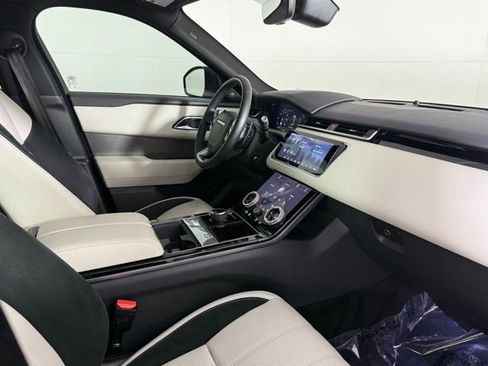 Used 2019 Land Rover Range Rover Velar S image 33