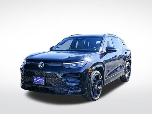 New 2026 Volkswagen Tiguan SE R-Line image 3