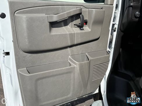 Used 2024 GMC Savana 2500 w/ Driver Convenience Package image 17