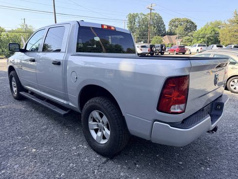 Used 2018 RAM 1500 Express AWD/4WD image 6