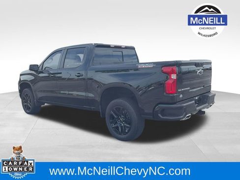 Used 2024 Chevrolet Silverado 1500 LT Trail Boss w/ Convenience Package II image 5