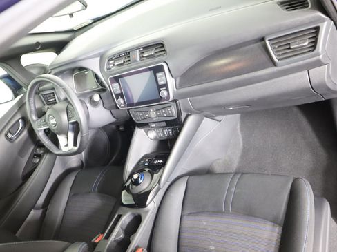 Used 2022 Nissan Leaf SV w/ Protection Package image 12