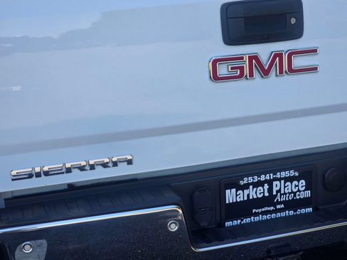 Used 2018 GMC Sierra 1500 SLT w/ SLT Premium Package AWD/4WD image 14