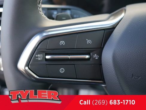 New 2026 Chevrolet Traverse LT w/ Midnight/Sport Edition AWD/4WD image 26
