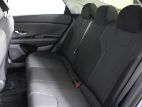 Certified 2023 Hyundai Elantra SE FWD image 21