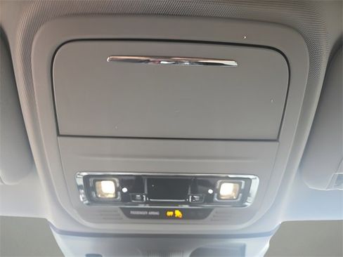 Used 2022 Lincoln Corsair AWD w/ Equipment Group 101A image 18