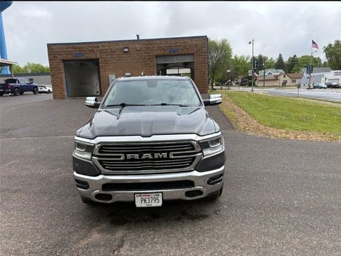 Used 2019 RAM 1500 Laramie AWD/4WD image 9