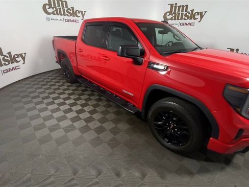 Used 2022 GMC Sierra 1500 Elevation image 2